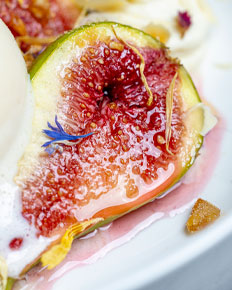 Dessert aux figues — photographie réalisée par PHOTOPRODSTUDIO à Castres
