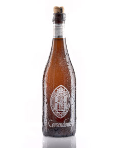 Bière Corsendonk, fond blanc — photographie réalisée par PHOTOPRODSTUDIO à Castres