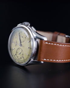 Chronographe vintage, cuir — photographie réalisée par PHOTOPRODSTUDIO à Castres