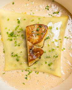 Raviole de foie gras — photographie réalisée par PHOTOPRODSTUDIO à Castres